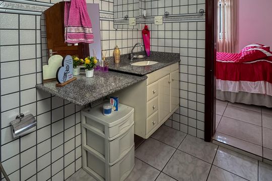 Banheiro da Suíte de casa à venda com 3 quartos, 220m² em Pompéia, Belo Horizonte