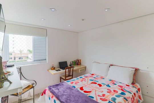 Quarto de apartamento à venda com 2 quartos, 106m² em Santo Amaro, São Paulo