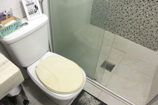 Banheiro de apartamento para alugar com 1 quarto, 40m² em Embaré, Santos