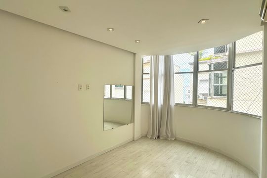 Apartamento para alugar com 2 quartos, 100m² em Copacabana, Rio de Janeiro