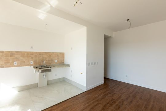 Cozinha de apartamento à venda com 2 quartos, 55m² em Taquaral, Campinas