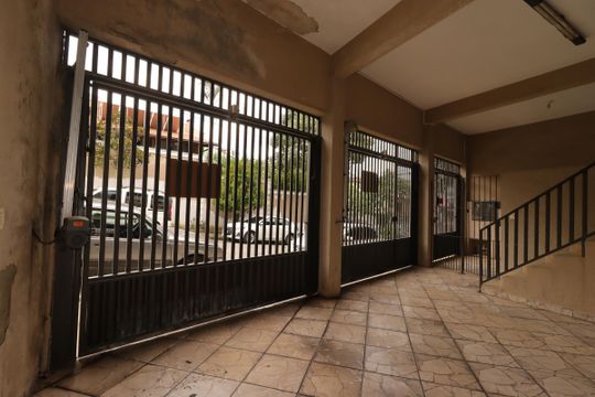 Garagem de casa à venda com 2 quartos, 360m² em Vila Curuçá, Santo André