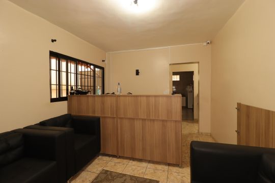 Casa dos Fundos - Sala de casa à venda com 2 quartos, 360m² em Vila Curuçá, Santo André