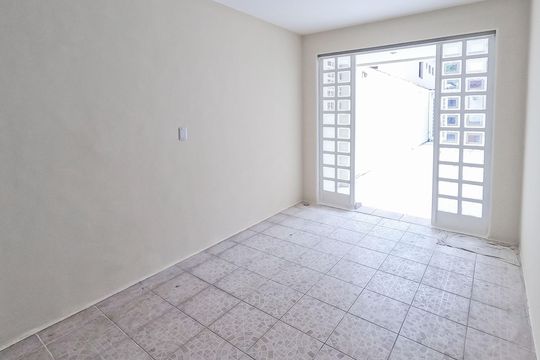 Casa à venda com 3 quartos, 240m² em Chácara Inglesa, São Paulo