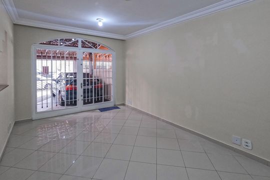 Casa à venda com 3 quartos, 240m² em Chácara Inglesa, São Paulo