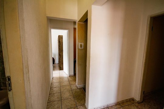 Corredor de casa para alugar com 3 quartos, 290m² em Nova Mirim, Praia Grande
