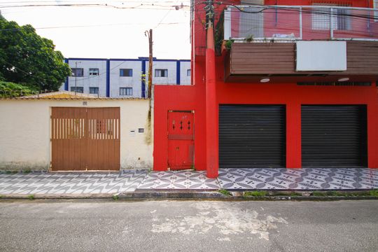 Fachada de casa para alugar com 3 quartos, 290m² em Nova Mirim, Praia Grande