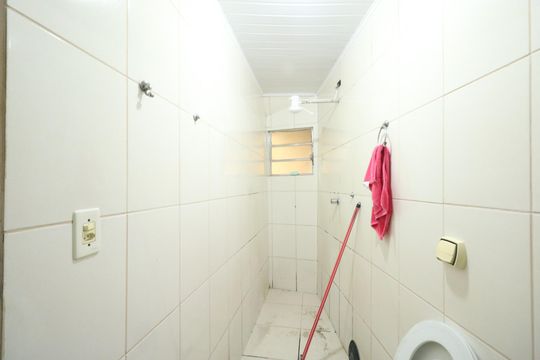 Banheiro da Suíte de casa à venda com 2 quartos, 156m² em Olímpico, São Caetano do Sul