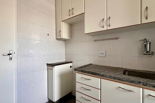 Cozinha de apartamento à venda com 4 quartos, 67m² em Santa Efigênia, Belo Horizonte