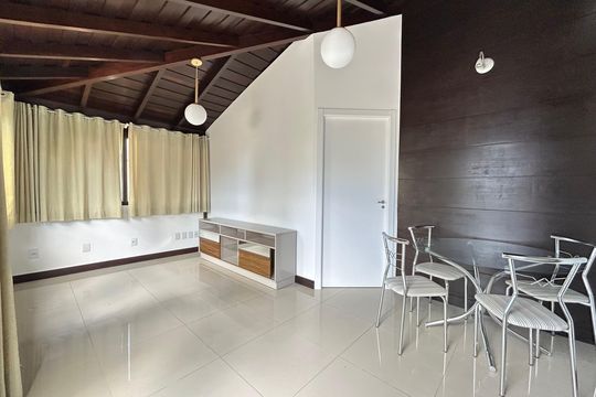 Sala de apartamento para alugar com 1 quarto, 102m² em Centro, Florianópolis