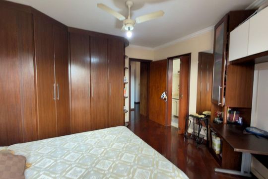 Casa à venda com 3 quartos, 380m² em Adalgisa, São Paulo