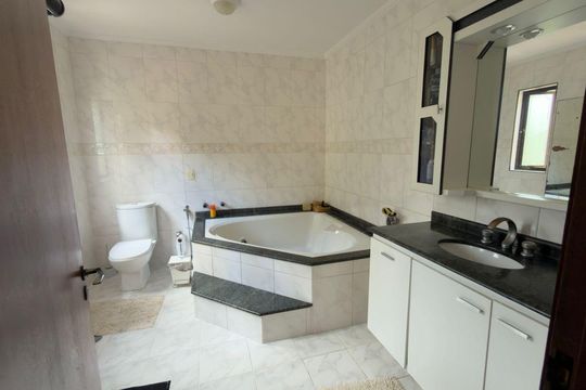 Casa à venda com 3 quartos, 380m² em Adalgisa, São Paulo