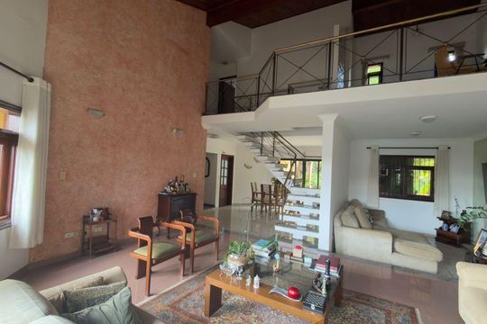 Casa à venda com 3 quartos, 380m² em Adalgisa, São Paulo