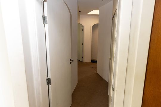 Hall dos quartos de casa de condomínio para alugar com 4 quartos, 330m² em Alphaville Residencial Um, Barueri