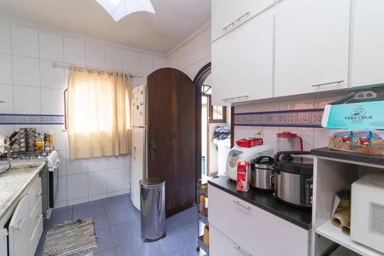 Cozinha de casa para alugar com 4 quartos, 315m² em Vila Talarico, São Paulo