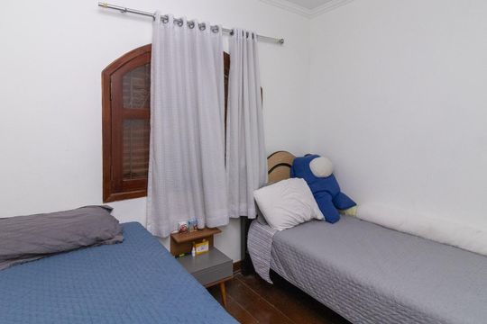 Suíte 2 de casa para alugar com 4 quartos, 315m² em Vila Talarico, São Paulo