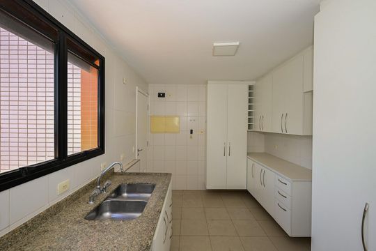 Cozinha de apartamento para alugar com 3 quartos, 160m² em Vila Andrade, São Paulo