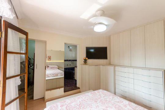 Suíte  2 de casa à venda com 3 quartos, 230m² em Nossa Senhora do O, São Paulo