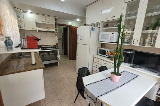 Casa à venda com 4 quartos, 287m² em Alphaville, Santana de Parnaíba