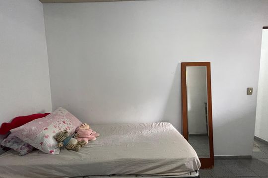 Quarto 2 da casa 1 de casa à venda com 4 quartos, 186m² em Vila Antonio, São Paulo