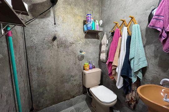 Banheiro da casa 2 de casa à venda com 4 quartos, 186m² em Vila Antonio, São Paulo