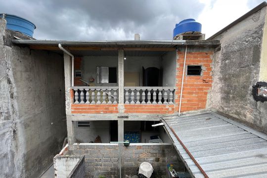 Vista de casa à venda com 4 quartos, 186m² em Vila Antonio, São Paulo