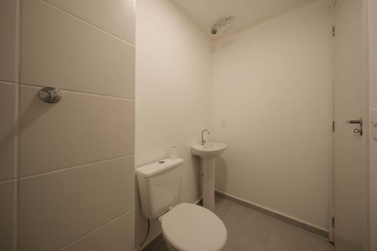 Banheiro de apartamento à venda com 2 quartos, 38m² em Cidade Antônio Estêvão de Carvalho, São Paulo