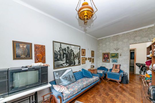 Sala 1 de casa à venda com 4 quartos, 230m² em Carlos Prates, Belo Horizonte