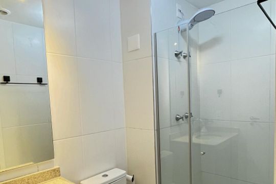 Banheiro de kitnet/studio à venda com 1 quarto, 26m² em Vila Clementino, São Paulo