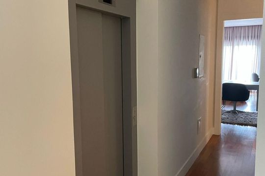Corredor de casa de condomínio à venda com 4 quartos, 650m² em Residencial Tambore Iii, Santana de Parnaíba