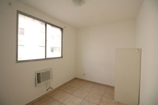 Quarto 2 de apartamento à venda com 2 quartos, 55m² em Taquara, Rio de Janeiro