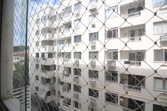 Vista de apartamento à venda com 2 quartos, 55m² em Taquara, Rio de Janeiro