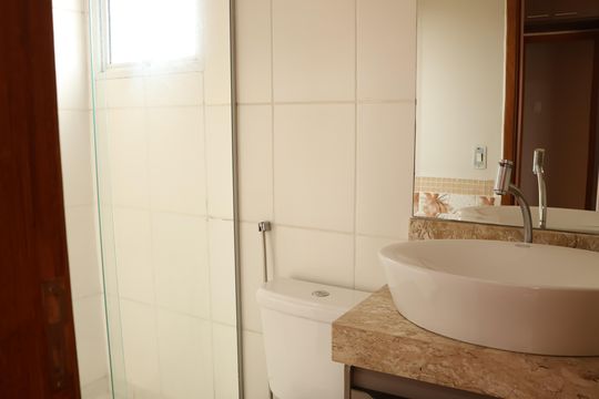 Banheiro da Suíte 2 de casa à venda com 3 quartos, 120m² em Setor Centro Oeste, Goiânia