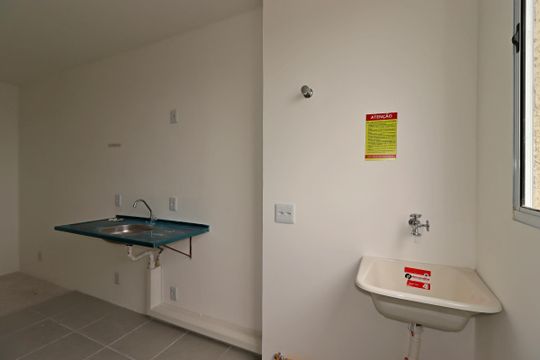 Área de Serviço de apartamento para alugar com 2 quartos, 39m² em Parque das Nações, Santo André