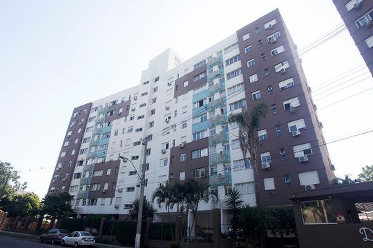 Fachada de apartamento para alugar com 3 quartos, 95m² em Azenha, Porto Alegre