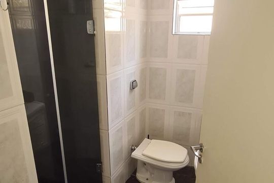 Banheiro de casa à venda com 3 quartos, 85m² em Vila do Castelo, São Paulo