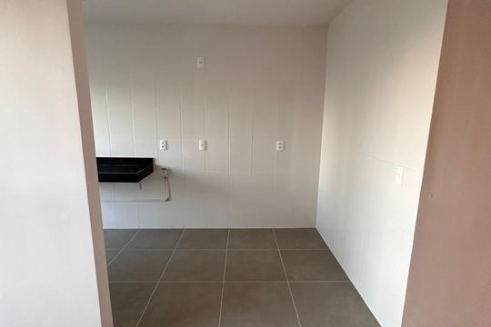 Cozinha de apartamento à venda com 2 quartos, 55m² em Jardim Carvalho, Porto Alegre