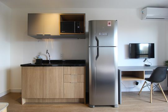 Cozinha de kitnet/studio à venda com 1 quarto, 28m² em Indianópolis, São Paulo