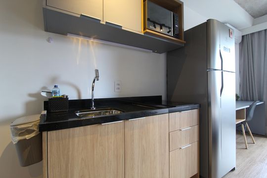 Cozinha de kitnet/studio à venda com 1 quarto, 28m² em Indianópolis, São Paulo