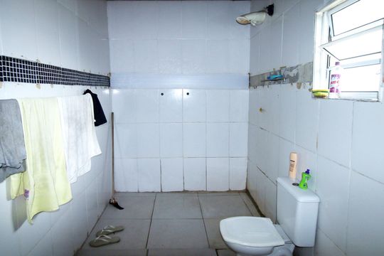 Banheiro/Anexo de casa à venda com 6 quartos, 324m² em Irajá, Rio de Janeiro