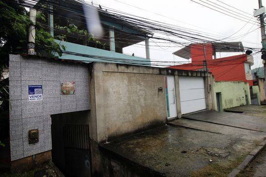 Fachada da Casa de casa à venda com 6 quartos, 324m² em Irajá, Rio de Janeiro