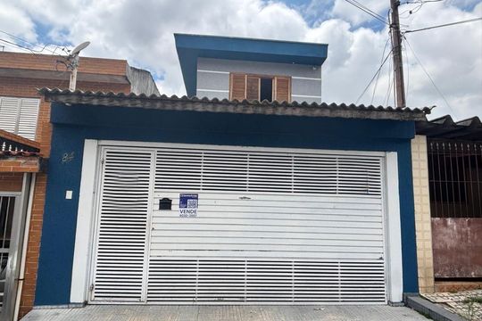 Fachada  de casa à venda com 3 quartos, 160m² em Vila Rosa, São Bernardo do Campo