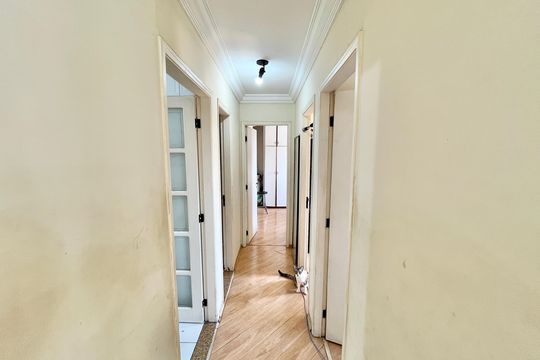 Corredor de apartamento à venda com 3 quartos, 76m² em Jardim Santa Ines, São Paulo