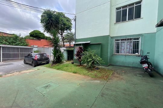 Apartamento à venda com 3 quartos, 55m² em Jardim Industrial, Contagem