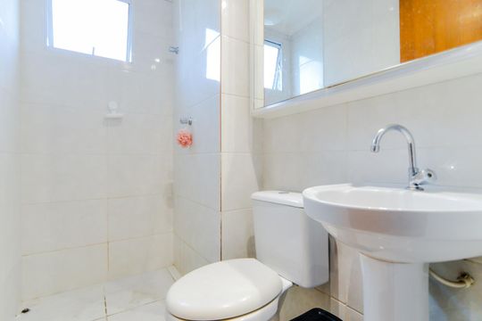 Banheiro de apartamento para alugar com 2 quartos, 42m² em Cidade Parque Alvorada, Guarulhos
