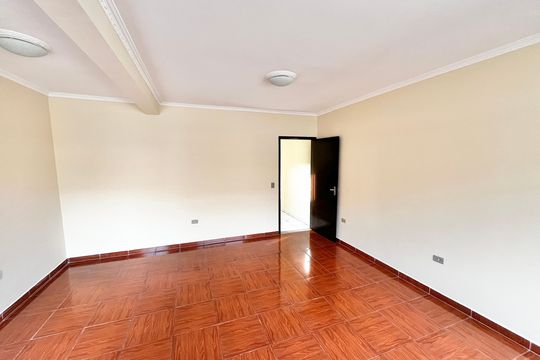 Sala de casa à venda com 3 quartos, 214m² em Vila Pita, São Paulo