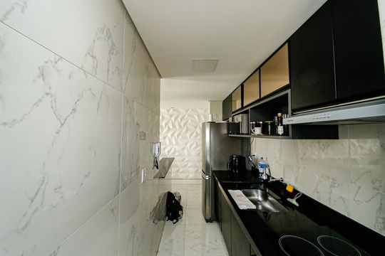 Cozinha de apartamento à venda com 2 quartos, 50m² em Vila Antonieta, São Paulo