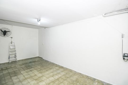 Garagem de casa à venda com 2 quartos, 155m² em Jardim Franca, São Paulo