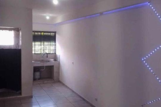 Kitnet/Studio para alugar com 1 quarto, 30m² em Jardim São José, Suzano