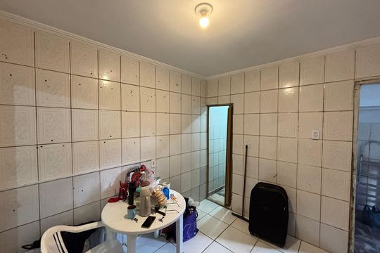 Cozinha de casa para alugar com 1 quarto, 32m² em Arthur Alvim, São Paulo